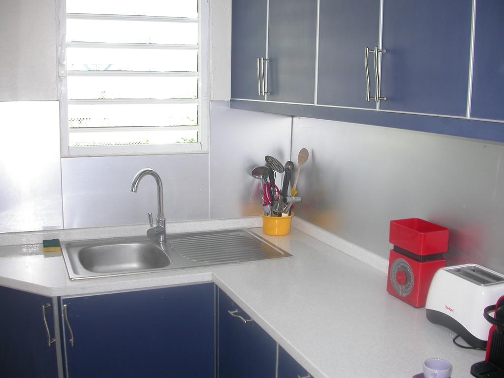 Вилла Maison De Vacances A St Anne Martinique Сент-Анн Экстерьер фото